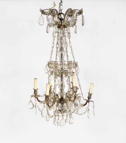 Attribué à BACCARAT, XXème siècle 
Lustre en corbeille à six bras de lumières de...