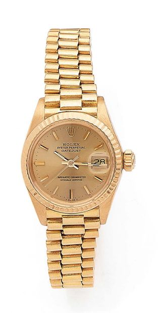 ROLEX "OYSTER PERPETUAL LADY DATEJUST
Ladies' wristwatch in 750 thousandths gold,...