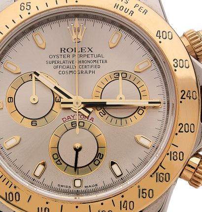 ROLEX “OYSTER PERPETUAL COSMOGRAPH DAYTONA”
Montre chronographe en or 750 millièmes...
