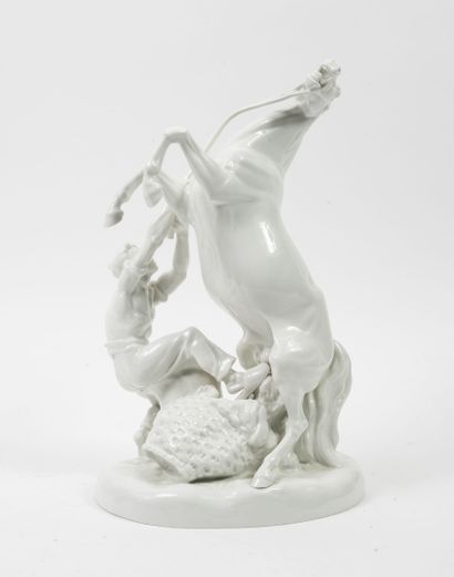 Erich OEHME (1898-1970) The rider and his prancing horse.

Subject in porcelain of...
