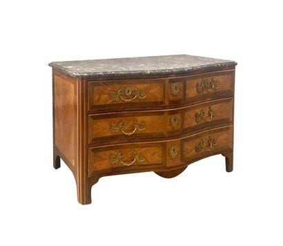 null Chest of drawers with a curved front in rosewood veneer in frames of rosewood...