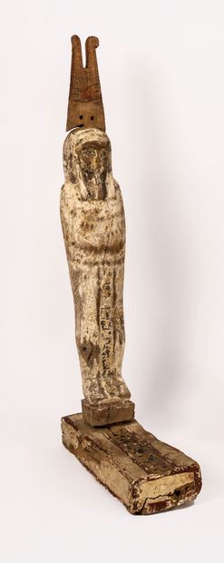 ÉGYPTE, BASSE ÉPOQUE Statuette of Ptah-Sokar-Osiris.

It is mummiform and wears the...