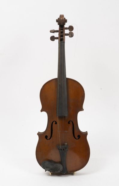 null Study violin with orange varnish.

First third of the 20th century.

Table length...