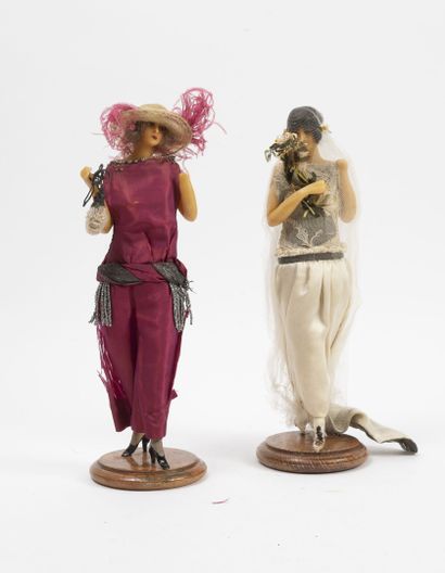 LAFFITE DESIRAT 1921-1922 Lot de deux poupées mannequin en cire :

- La mariée. 

Robe...