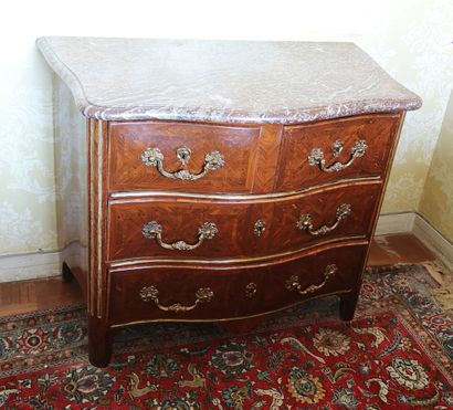 Small chest of drawers with a moving front...