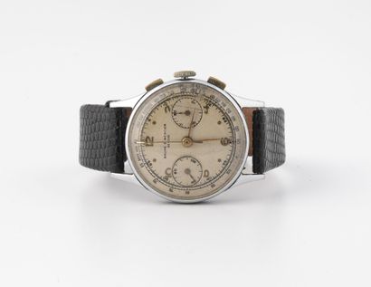 BAUME ET MERCIER Men's chronograph wristwatch.

Round steel case. 

Dial with silvered...