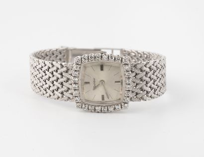 GUILDOR Montre bracelet de dame en or gris (750).

Boîtier carré arrondi. 

Cadran...