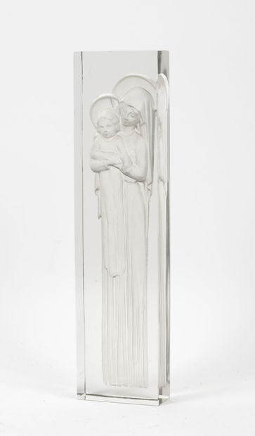 LALIQUE FRANCE Virgin and child. 

Proof in molded-pressed white glass. 

Signed...