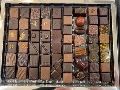 Un coffret de 1040 grammes chocolats du chef Bruno Le Derf 
Avec un itinéraire professionnel...