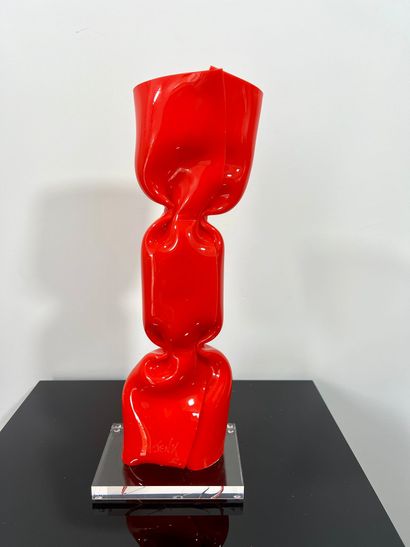Wrapping Bonbon rouge JENK, pièce unique 2022 Depuis plus de 20 ans, JENK sculpte...