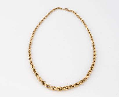 Necklace in yellow gold (750) with twisted...