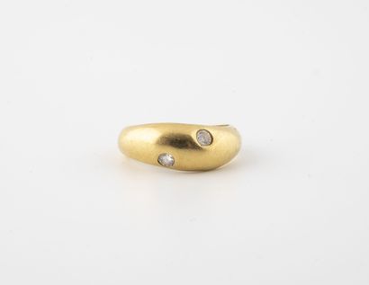 Yellow gold (750) ring set with two small...