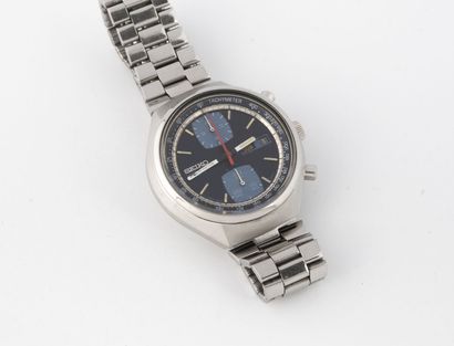 SEIKO, Chronographe Men's wrist watch in steel.
Round case.
Dial with two-tone blue...