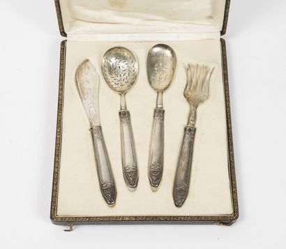 HENIN & Compagnie. Silver candy service (950) and handles filled with four pieces...