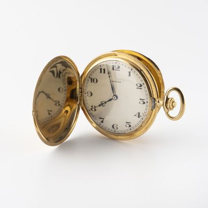 LONGINES Yellow gold (750) flat pocket watch.
Plain back and front covers.
Dial with...