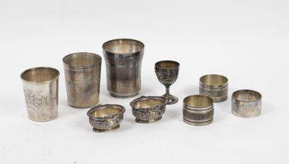 null Lot of silver objects of different titling:
- Three cups and three napkin rings...