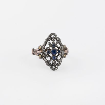 Yellow gold (750) openwork marquise ring...