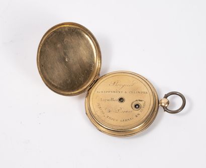 null Pocket watch in yellow gold (750).
Back cover with radiating guilloche background....