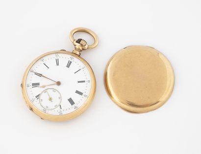 null Pocket watch in yellow gold (750).
Plain back cover.
White enamelled dial with...