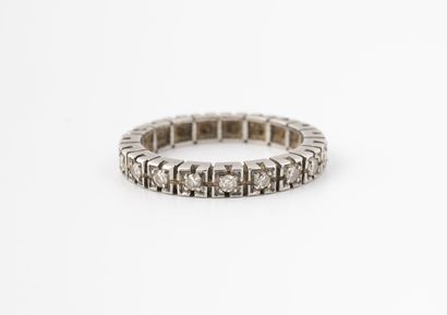 null American wedding band in platinum (850) set with white stones. 
Gross weight:...