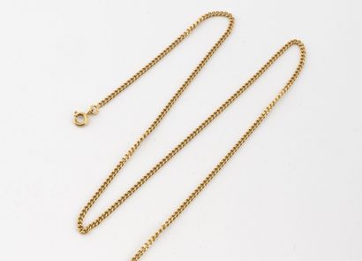 Necklace in yellow gold (750) with curb chain....