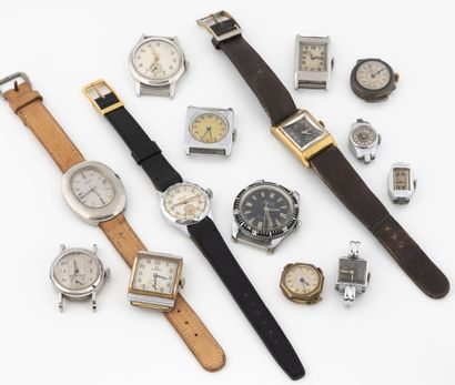 null Set of watches including: 
- Ten watch cases of various shapes in metal, including...