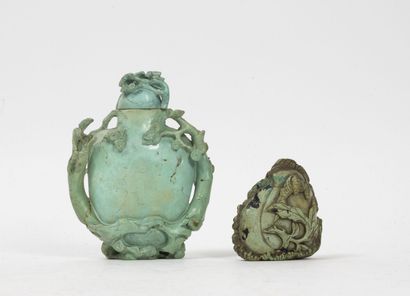 CHINE, fin du XIXème - début du XXème siècle Two objects in extinguished turquoise:
-...