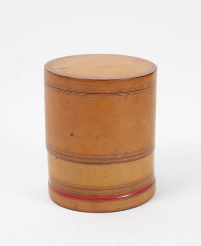 BIRMANIE, XIXème siècle Une boîte à bétel ou Kun-it, et son compartiment intérieur...