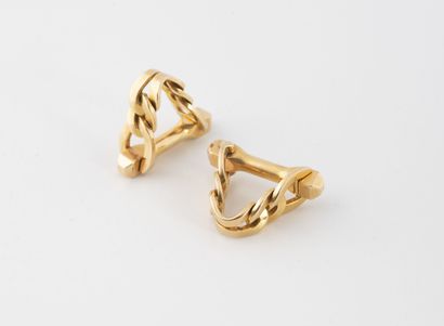 Attribué à Boucheron Pair of yellow gold (750) cufflinks.
French work, hallmark PM...