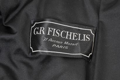 G.R Fischelis Long manteau en chinchilla black velours travaillé en chevrons arrêtes...
