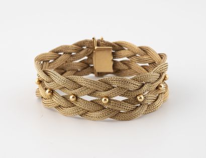 null Ribbon bracelet in yellow gold (750) with four strands of herringbone mesh braided...