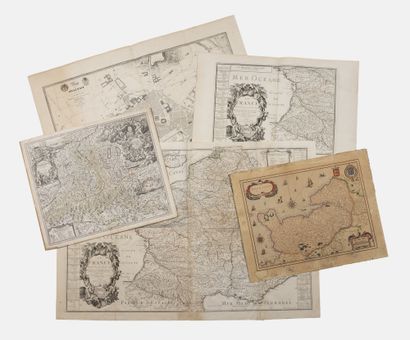Large lot of maps, including staff maps,...