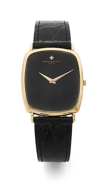 VACHERON CONSTANTIN Men's wrist watch.
Yellow gold (750) cushion case.
Black dial...