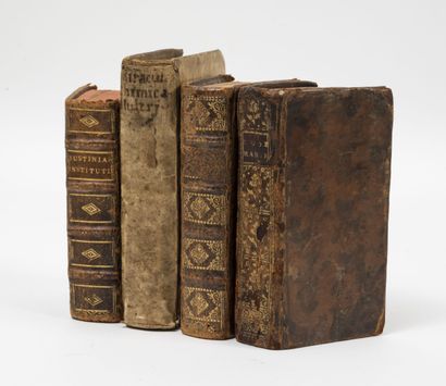 FRANCE, XVIIème et XVIIIème siècle. 4 vol. in-14, bound in leather or vellum on Medicine...