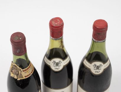 CHÂTEAU SAINT-ANDRE 1 bouteille, 1955.
Niveau bas.
Taches, frottements et déchirures...