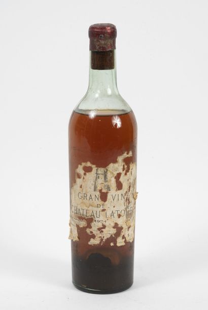 CHÂTEAU LATOUR 1 bouteilles, 1931.
GCC1 Pauillac.
Niveau basse épaule.
Accidents,...