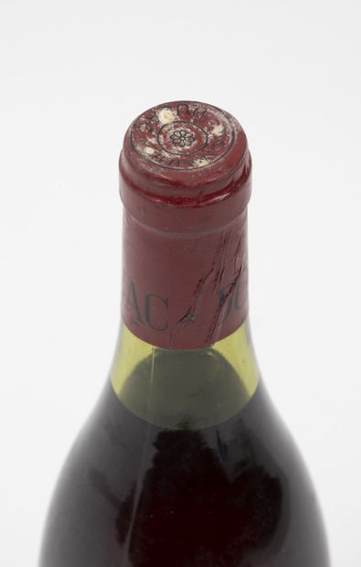 ECHEZEAUX 1 bouteille, 1975.
Domaine Dujac.
Niveau légèrement bas.
Petites taches...