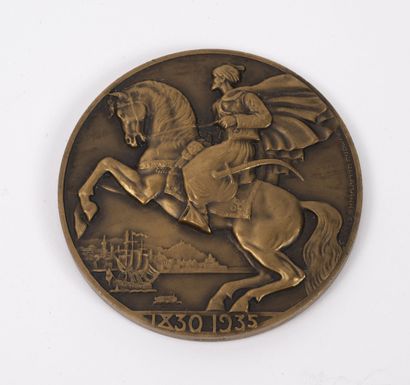 Raymond DELAMARRE Compagnie Générale Transatlantique.
Médaille en bronze patiné.
Av./...