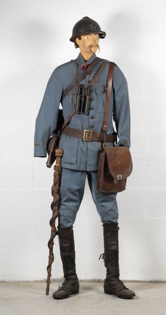 null Mannequin of a lieutenant of the 285th R.A. in horizon blue outfit including...