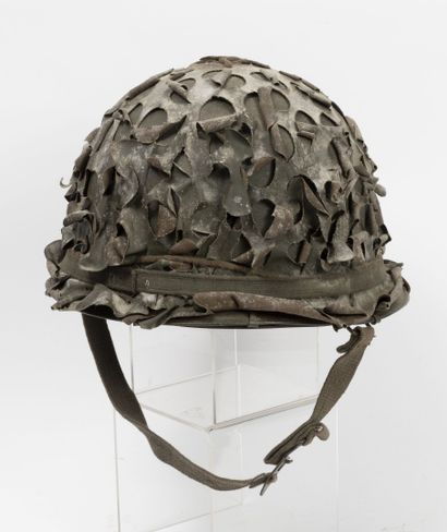 FRANCE Lot of two steel helmets, model 1951.
With liner and chinstraps.
One with...