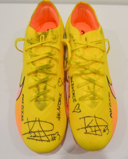 Chaussures Presnel Kimpembe signé Presnel Kimpembe Nike Mercurial shoes signed and...