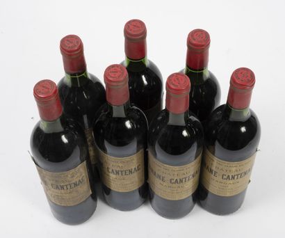 BRANE CANTENAC 7 bouteilles, 1983.
GCC2 Margaux.
Niveau haute épaule et goulot.
Taches,...