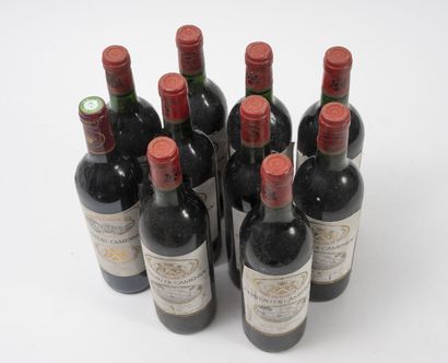 CHÂTEAU DE CAMENSAC 9 bouteilles, 1985.
GCC5 Haut-Médoc.
Niveau haute épaule.
Taches,...