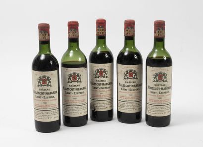 CHÂTEAU MALESCOT SAINT EXUPERY 7 bouteilles, 1961.
GCC3 Margaux.
Niveaux basse épaule...