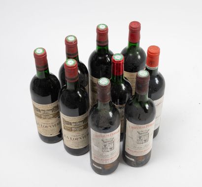 CHÂTEAU LA LOUVIERE 4 bouteilles, 1985.
Graves Léognan.
Niveau haute épaule.
Frottements,...