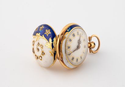 Small neck watch in yellow gold (750).
Enameled...