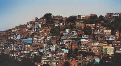 D'après JR 28 mm, Women are heroes,Action dans la favela Morro da Providencia, Favela...