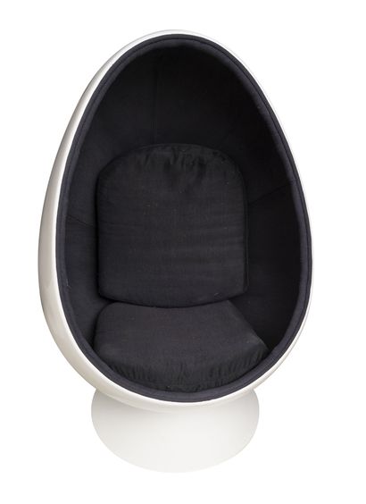 TRAVAIL ITALIEN Swivel armchair called OEuf
Fiberglass, cast aluminum and fabric.
146...