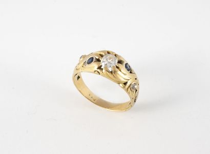Yellow gold (750) ring with openwork rinceaux...