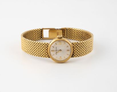 JAERGER LECOULTRE Ladies' wristwatch in yellow gold (750). 
Round case.
Signed satin-brushed...